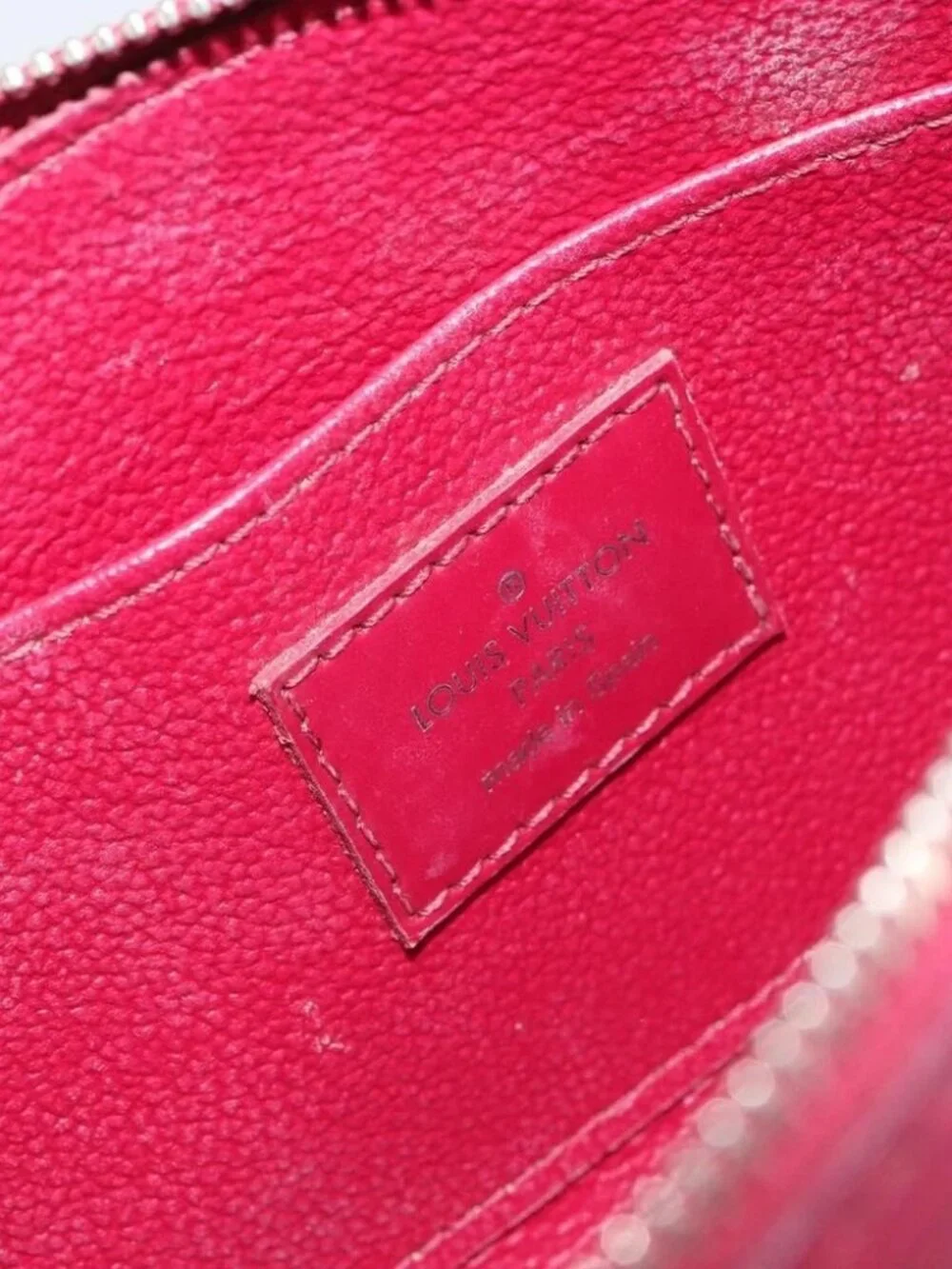 LOUIS VUITTON Epi Pochette Cosmetic PM Cosmetic Pouch Fuchsia - Picture 14 of 15